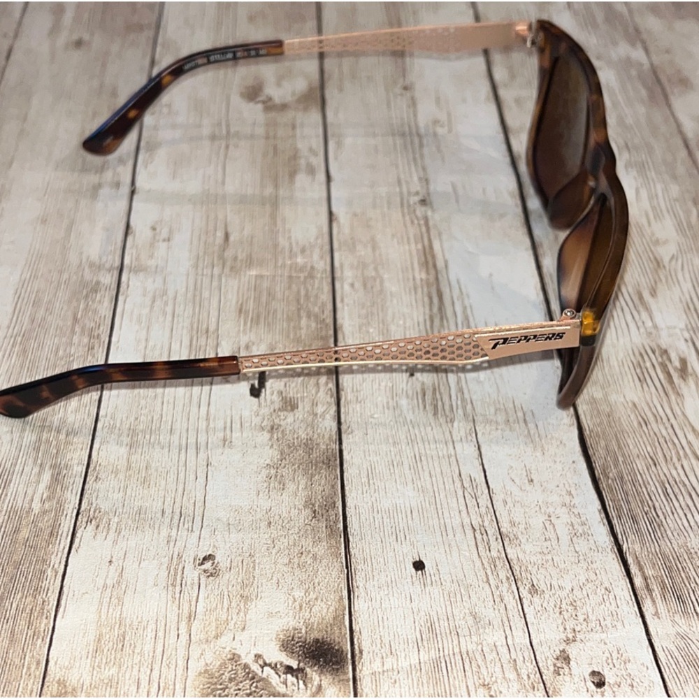 Peppers Stellar Tortoise Shell Polarized Sunglass… - image 3